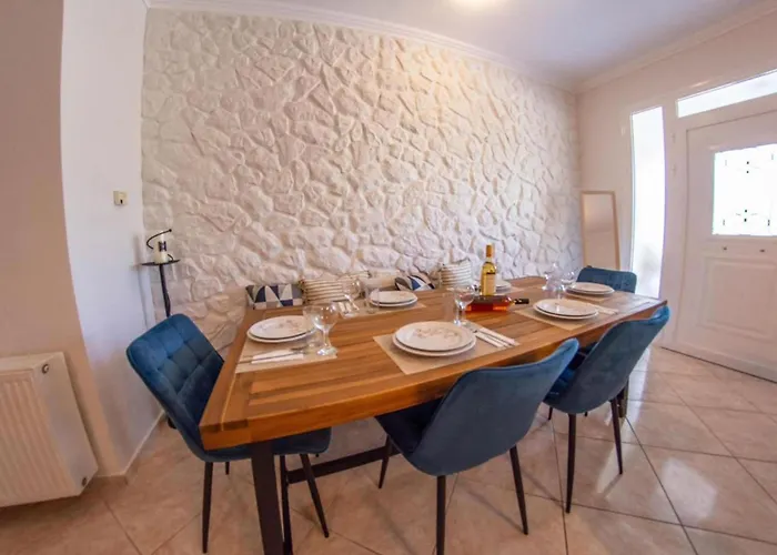 Апартаменты Corfu Dream Holidays *